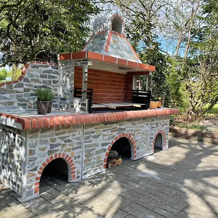Apartment Tiny Igloo Joergensen Belau