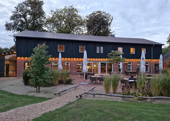 Tiny Igloo Joergensen *